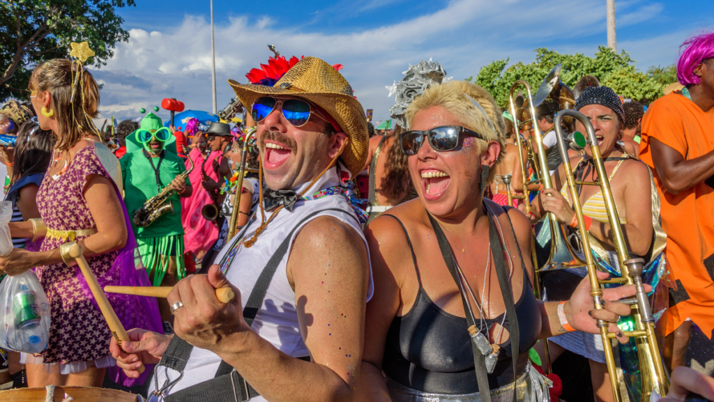 Carnaval Um Guia Para Sobreviver S Festas Sem Perrengue Ag Ncia Aids