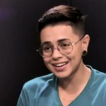 “Que possam ser crianças primeiro”: Gugãa Taylor que vive com HIV pela transmissão vertical, defende ciência, cuidado e uma infância sem preconceito