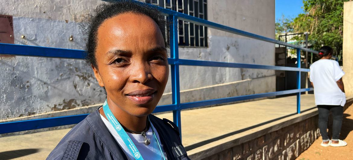 Henrielle Emasignavy da OMS no Hospital Regional de Referência de Androy