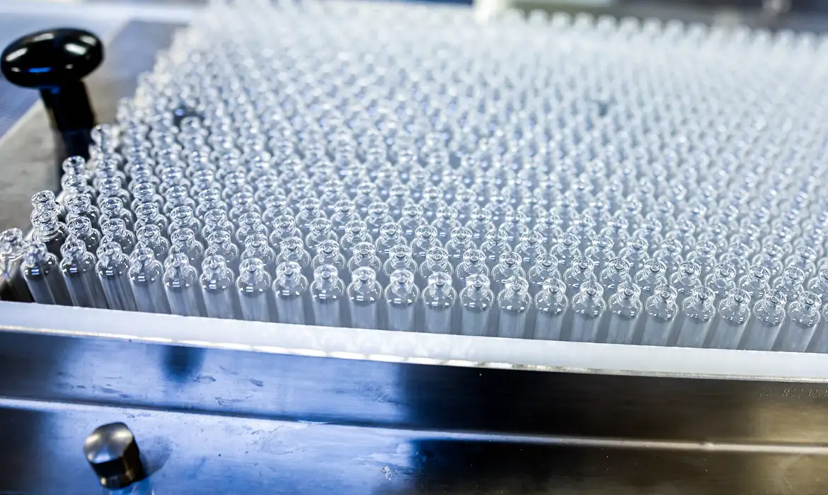 26.04.2024 - Presidente da República, Luiz Inácio Lula da Silva, durante visita à planta de produção de insulina da Biomm, em Nova Lima/MG. Foto: Ricardo Stuckert /PR