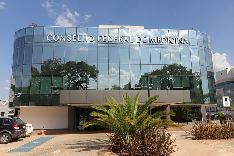 Fachada da sede do Conselho Federal de Medicina (CFM) em Brasília