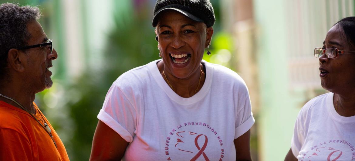 Relatório observa que a crise da dívida coloca em risco o progresso alcançado com vista a acabar com a Aids no continente