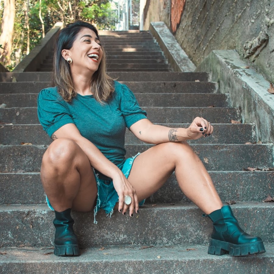 Thais Renovatto - YouTube