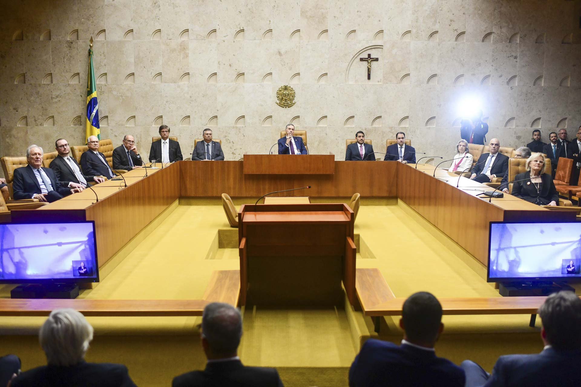 Abertura da exposição traz peças danificadas e fragmentos das depredações no 8 de janeiro de 2023 no Supremo Tribunal Federal STF 1