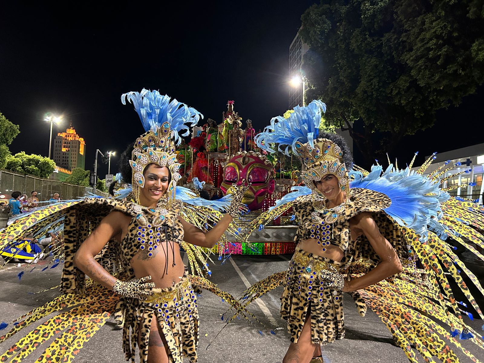 Passistas da Tuiuti na Marquês de Sapucaí. 04/03/2025