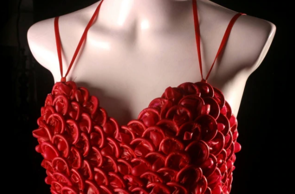 Adriana Bertini utiliza a arte para falar de sexualidade e como instrumento de denúncia - Adriana Bertini