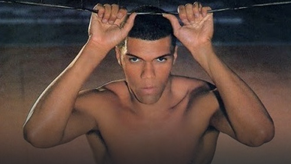 Lilico foi o primeiro jogador de vôlei declarado abertamente gay — Foto: Infografia