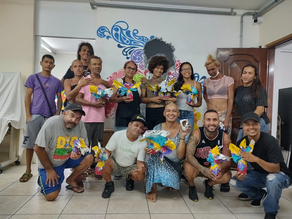 Através de reivindicações políticas e debates, a ONG busca promover a conscientização e mudança na sociedade como um todo — Foto: Divulgação/Casa Neon Cunha