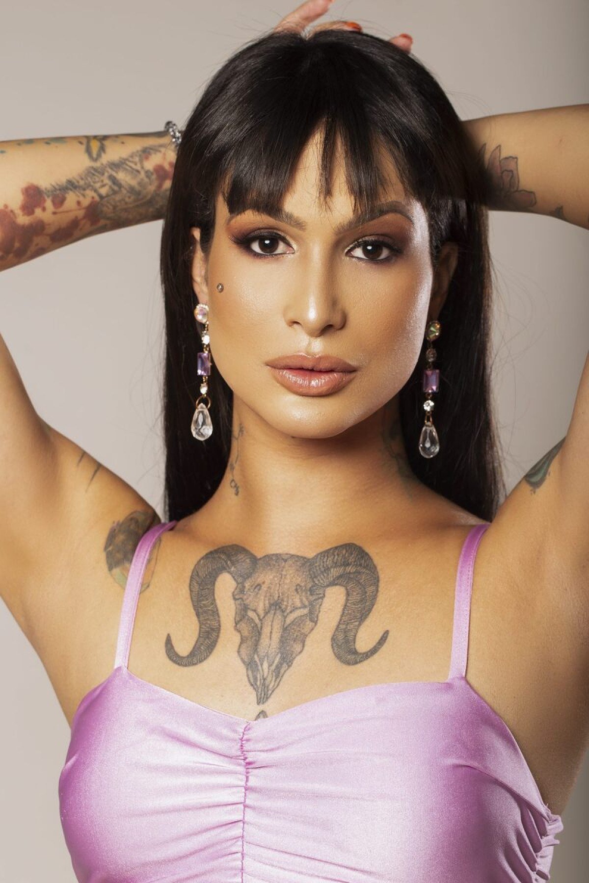 Ella Nasser é a primeira DJ mulher trans de Brasília e uma das pioneiras no Brasil