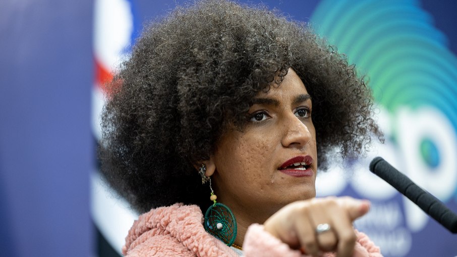 A população intersexo ainda é o limbo social', diz Carolina Iara