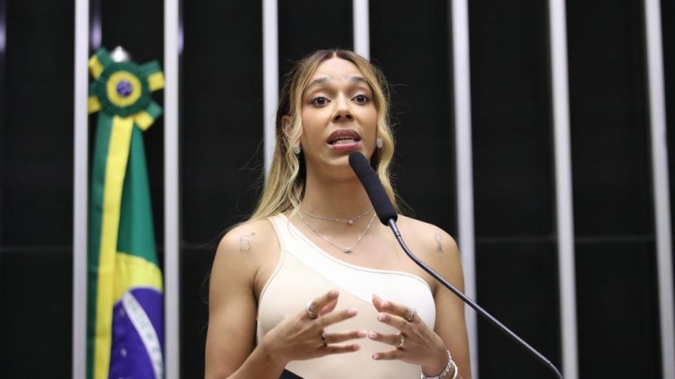 Câmara: Comissão de Direitos da Mulher elege primeira presidente trans – Agência Brasil