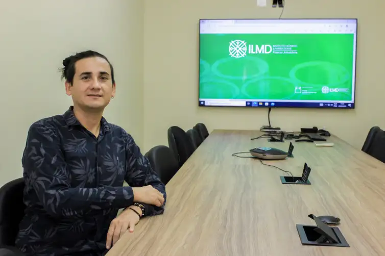 Efeitos da pandemia no número de suicídios precisa ser monitorado.. Epidemiologista da Fiocruz, Jansem Orellana. Foto: Arquivo Pessoal