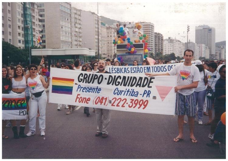 'Marcha pela Cidadania' no Rio, a primeira Parada Gay do Brasil, em 1995