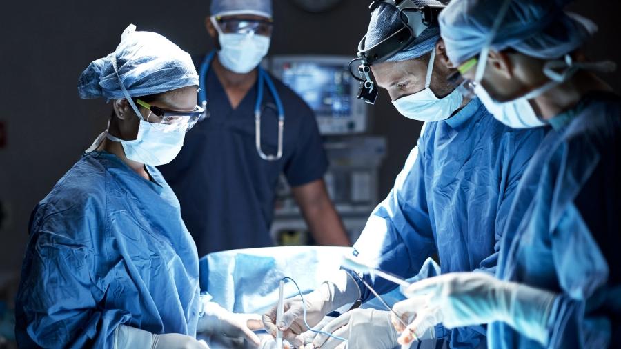 Plano de saúde alegou que cirurgias eram experimentais ou estéticas