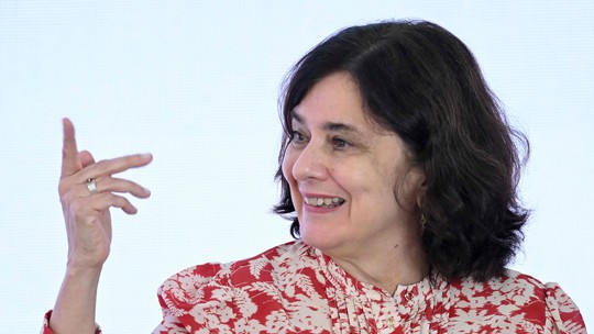 Piso da enfermagem: ministra da Saúde diz que governo vai pagar valores referentes aos nove meses após sanção