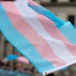 CROI 2026: Incidência de HIV segue alta entre mulheres trans nos EUA e escancara desigualdades raciais, aponta grande coorte nacional