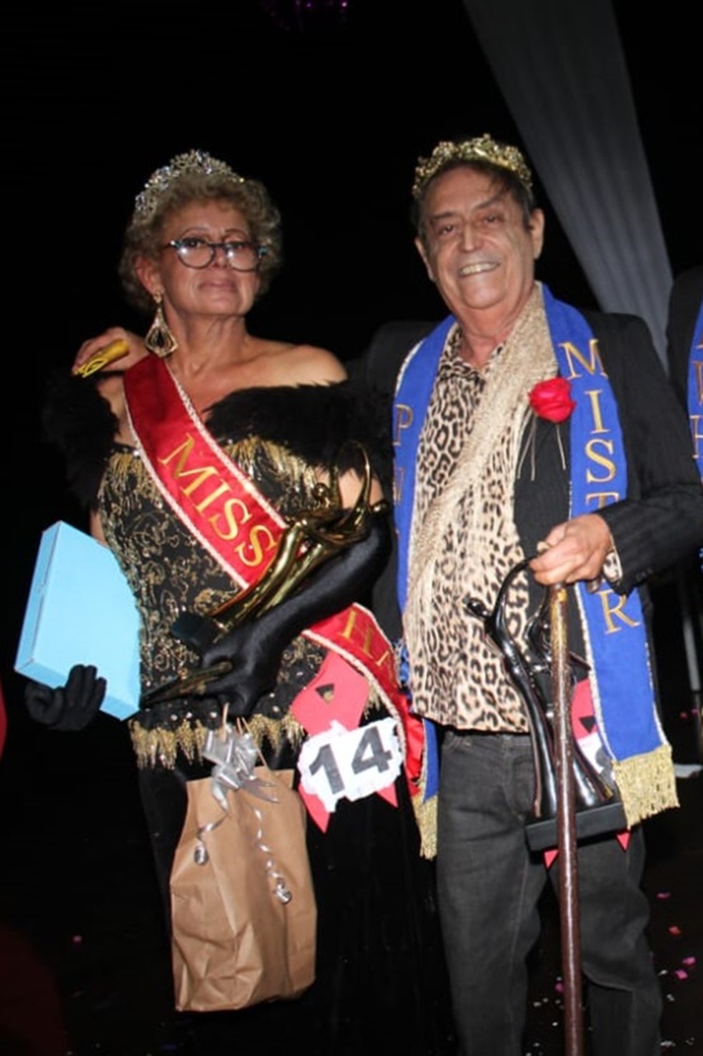 Stella Moreira e Beto Volpe levaram os títulos no 1º Concurso Miss e Mister Pessoa Vivendo com HIV/Aids — Foto: Osmar Silva/Divulgação