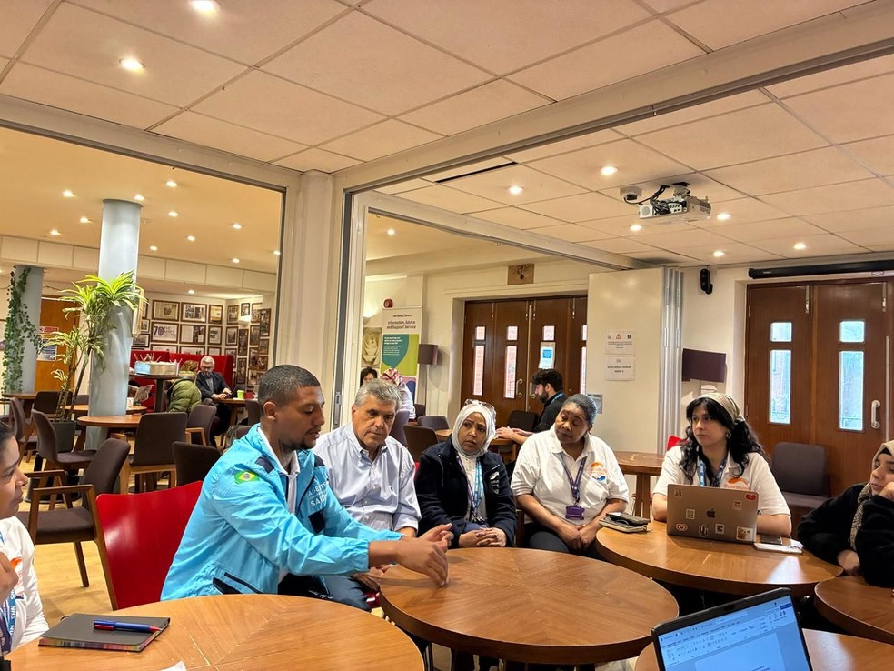 Agente comunitário de Saúde do Rio participa de projeto que pode ajudar Londres a se inspirar no SUS — Foto: Divulgação