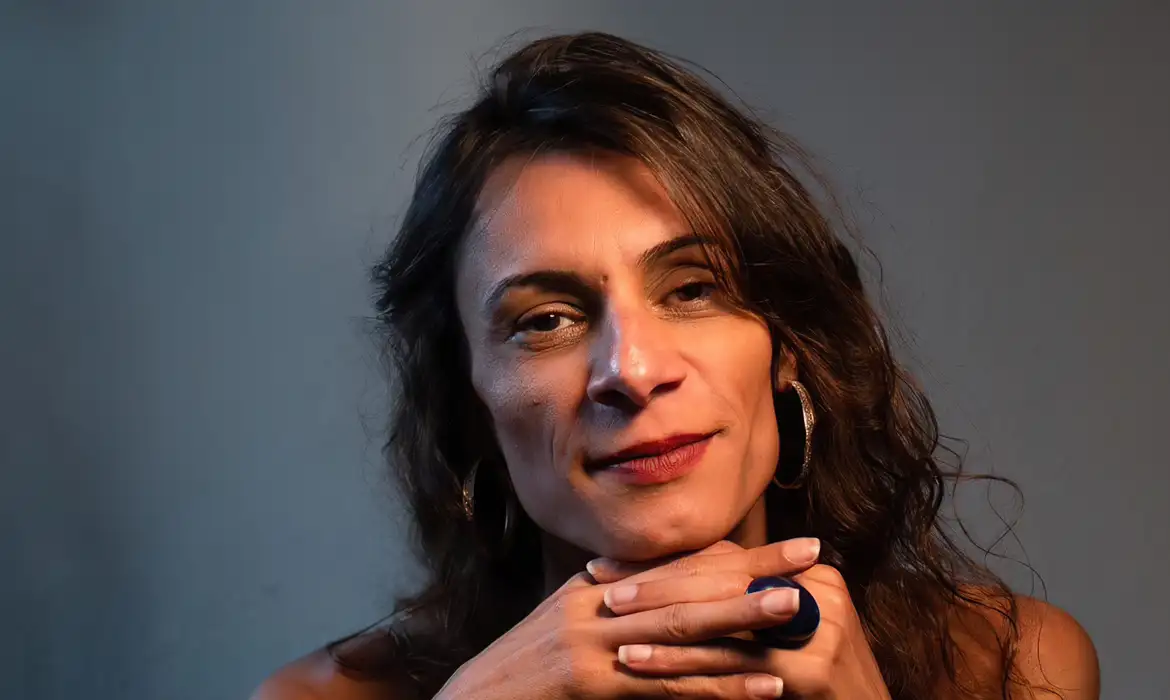 Presença de trans nas artes reduz preconceito, afirma Renata Carvalho | Agência Brasil