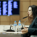 MPSP investiga Janaina Paschoal por postagem sobre preservativos e HIV, segundo Metrópoles