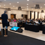 Brasil e França reforçam cooperação científica em saúde em encontro internacional em Fortaleza