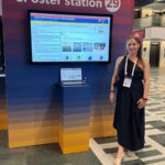 Pisci Bruja, educadora comunitária do Emílio Ribas, apresenta modelo pioneiro de cuidado integrado para pessoas trans e travestis vivendo com HIV na EACS 2025, em Paris