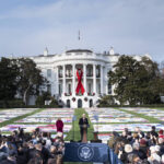 Folha de São Paulo: Governo Trump cancela celebração do Dia Mundial da Luta Contra a Aids