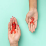 Crise no financiamento global ameaça resposta ao HIV, alerta Unaids no Dia dos Direitos Humanos