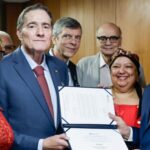 “O SUS é motivo de orgulho para o Brasil e para o mundo”, diz presidente Lula ao receber da OMS certificado de eliminação da transmissão vertical do HIV