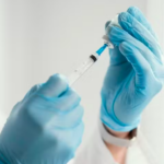 O Globo/ Vacina contra herpes-zóster: entenda por que Ministério da Saúde decidiu não incorporar dose no SUS