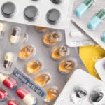 Folha de São Paulo: Resolução federal autoriza enfermeiros a prescreverem antibióticos; veja lista