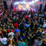 Do silêncio de Bach ao grito do baile: como o “doutor da quebrada” transforma sexo, corpo e saúde sexual em teoria política