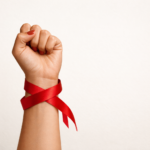 Mês da Mulher: Maria Elisa, Micaela Cyrino e Adriana Bertini — trajetórias que transformam o HIV/aids em ação, cultura e denúncia