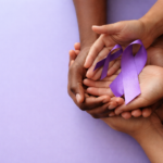 Março Lilás: SUS oferece vacina contra HPV para pessoas com HIV de 9 a 45 anos; medida integra protocolo oficial de cuidado