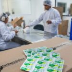 Farmanguinhos celebra 50 anos de produção de medicamentos para o SUS, informa Agência Fiocruz de Notícias