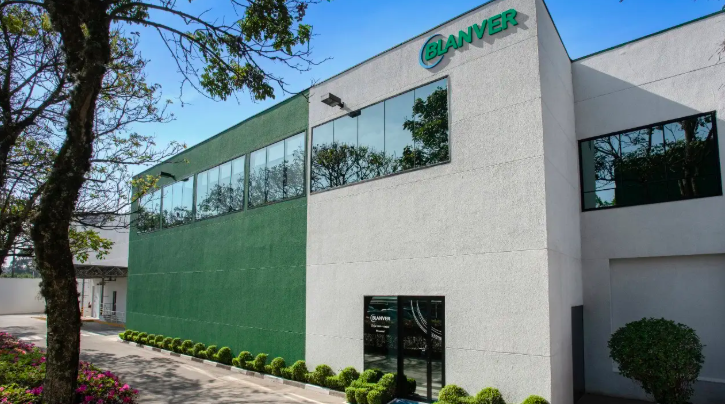 Blanver ganha aval da Anvisa para genérico estratégico contra HIV, destaca Veja
