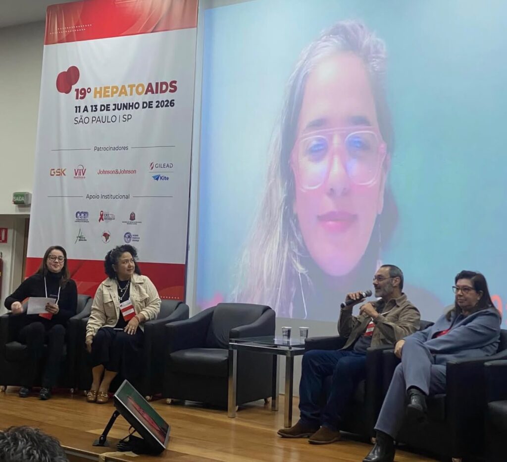 Amamentação e HIV: debate no Hepatoaids expõe tensão entre autonomia das mulheres e risco residual de transmissão infantil