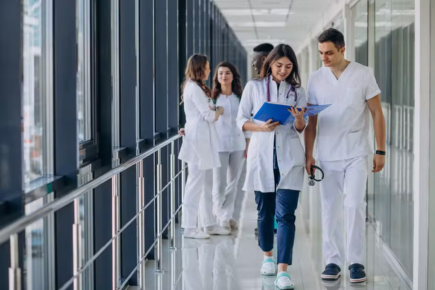 Enamed: uma medida para proteger o futuro da medicina brasileira – O Globo