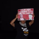 Entre protestos, apelos e promessas, abertura da AIDS 2026 transforma acesso às novas tecnologias no maior desafio global contra o HIV