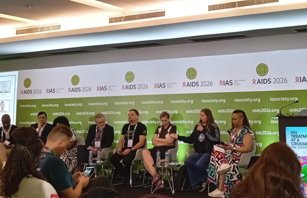 “Não basta proteger o tratamento. Precisamos proteger a justiça.” Solange Baptiste, da ITPC, faz alerta sobre o futuro da resposta ao HIV na AIDS 2026
