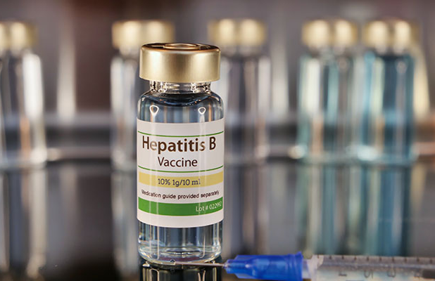 Julho Amarelo: Vacina contra hepatite B protege contra um dos cânceres mais letais do fígado e reforça importância da imunização