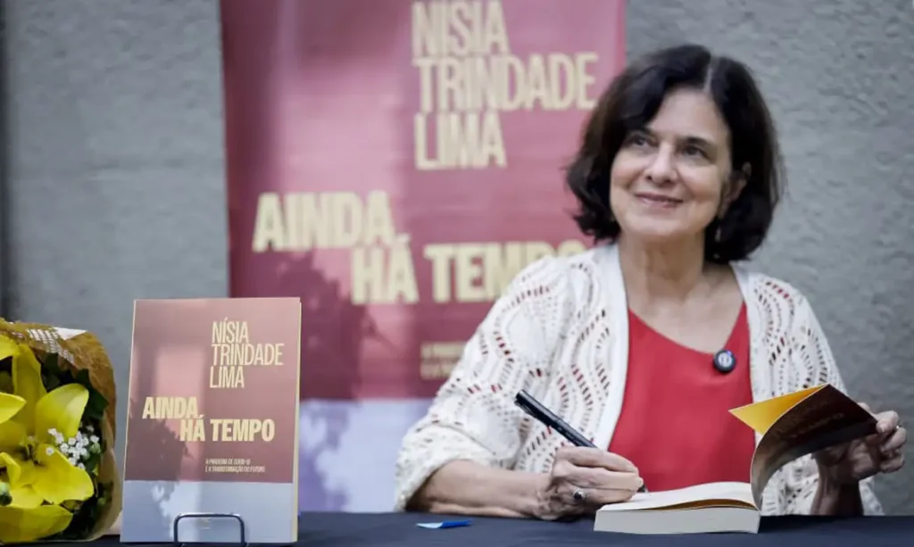 Nísia Trindade lança livro sobre bastidores da covid-19 – Agência Brasil