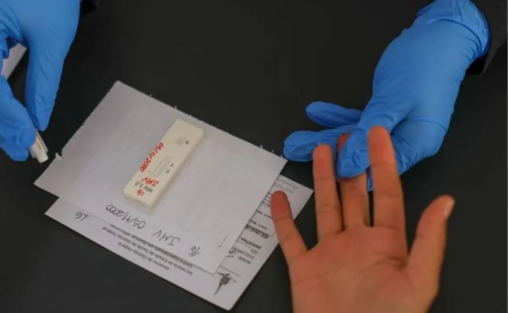 TCE suspende exigência de exame de HIV em concurso público no Paraná – Banda B