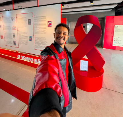 Liderada por Djair Gomes, comunidAIDS cria rede de apoio e pertencimento para pessoas vivendo com HIV