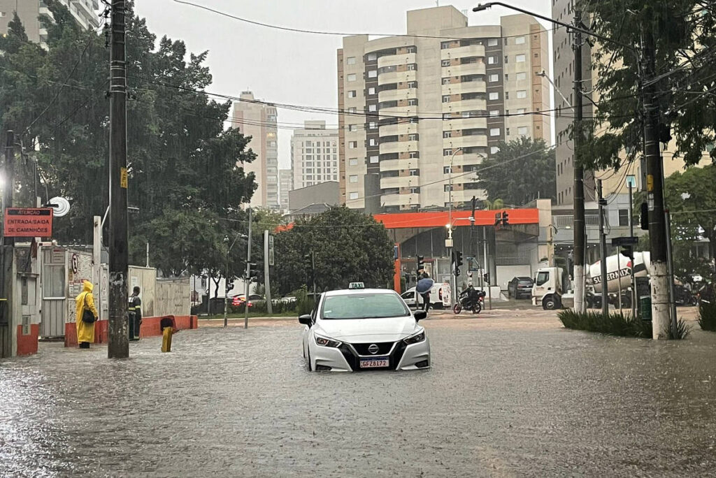 Folha de S. Paulo informa: Secretaria da Saúde de SP prepara plano contra El Niño: ‘Crianças e idosos serão os mais afetados’