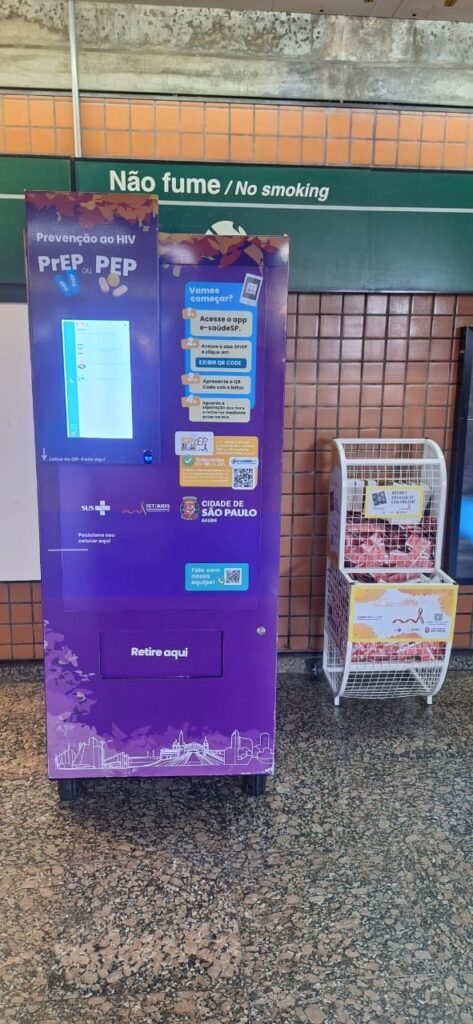 Boa notícia: São Paulo inaugura máquina automática de acesso à prevenção ao HIV na estação Brigadeiro do Metrô, informa Prefeitura de São Paulo